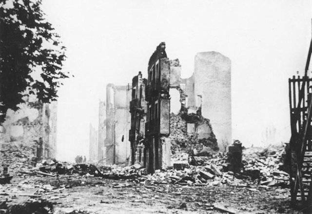 1937: l'aviazione tedesca distrusse la citt spagnola di Guernica
