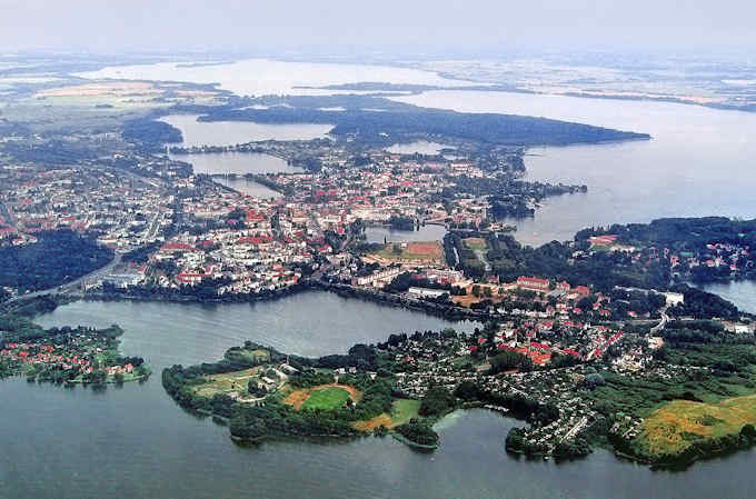 Schwerin  circondata di laghi