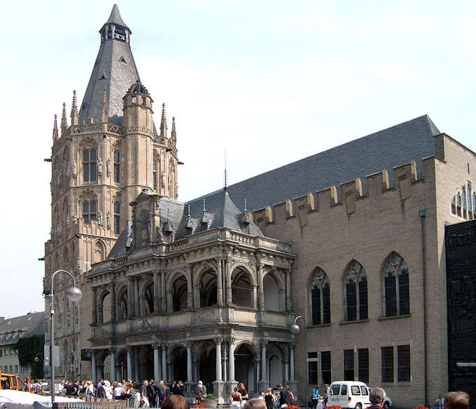 Il municipio storico di Colonia
