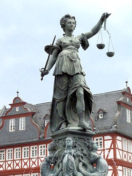 La 'Fontana della Giustizia' sul Rmerberg