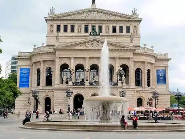 Francoforte: il teatro dell'opera