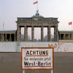 1945-1990: La divisione e la riunificazione della Germania - il muro di Berlino