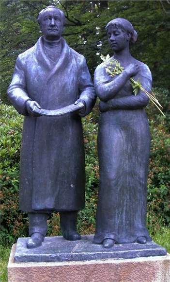 Goethe e Ulrike Sophia von Levetzow, statua a Marienbad