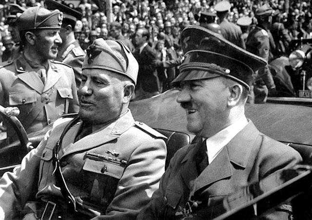 Hitler e Mussolini a Monaco di Baviera, nel 1940