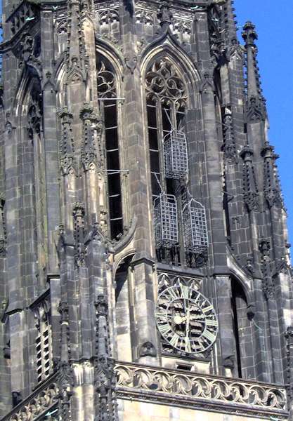 Le tre gabbie appese alla torre del duomo di Münster