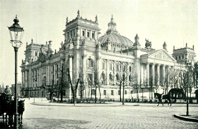 Il palazzo del Reichstag nel 1895