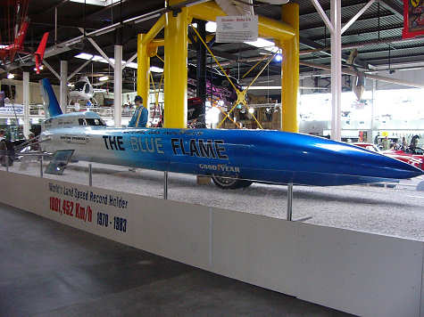 "The Blue Flame" il veicolo che tenne il record di velocit su terra